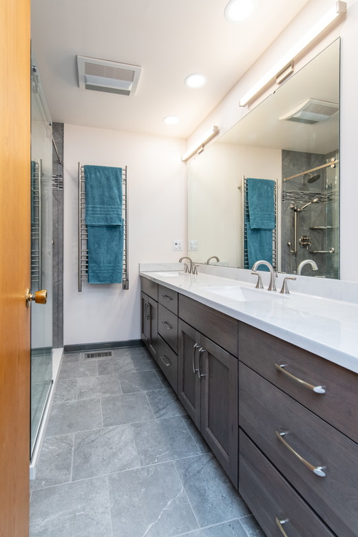 20220210-185-Woodwalk-Ct-red-realty-001_web.jpg