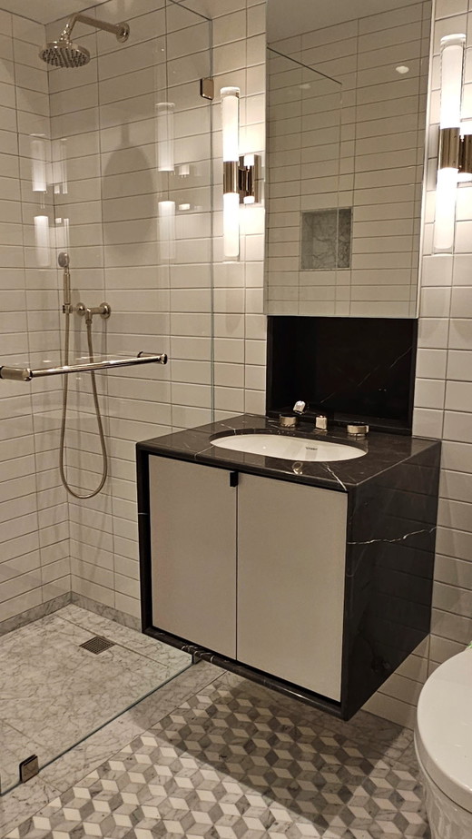 9x16-20230404_MSR-Vanity.jpg