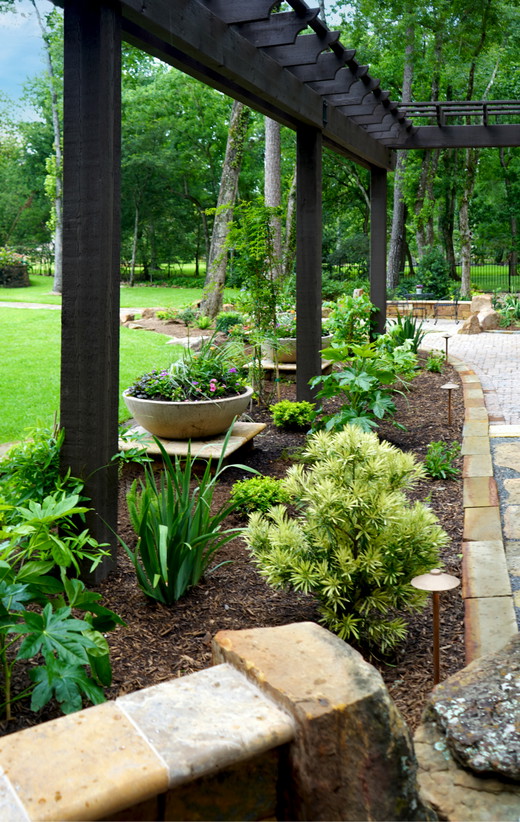 DSC02351-pathway_lights_pergola.jpg