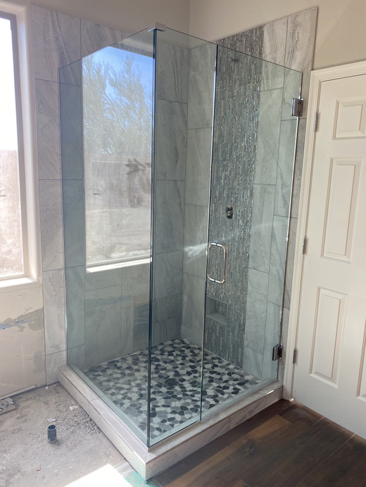 Flat-90-Channel-black-tile-chrome-gray-glass.jpeg