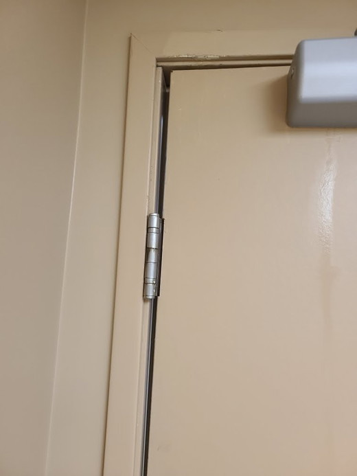 Handyman Door repair commercial services 02.jpeg
