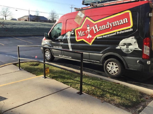 Mr-Handyman-of -Metro-East-truck-during-service.jpg