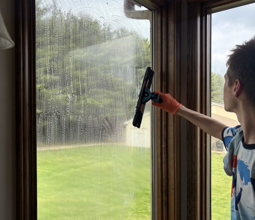 Professional-Window-Washing-in-Mid-Michigan.jpeg