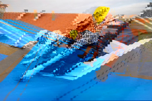 Roofing contractor.jpg