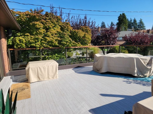 Rooftop Deck (3).jpg
