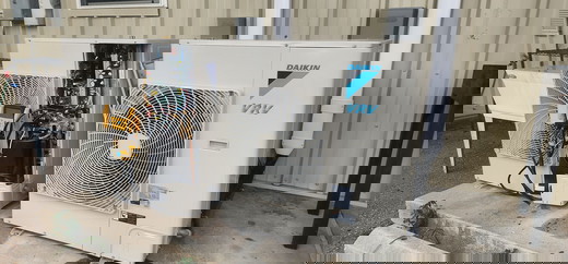 Servicing a Daikin VRV outdoor unit..jpg