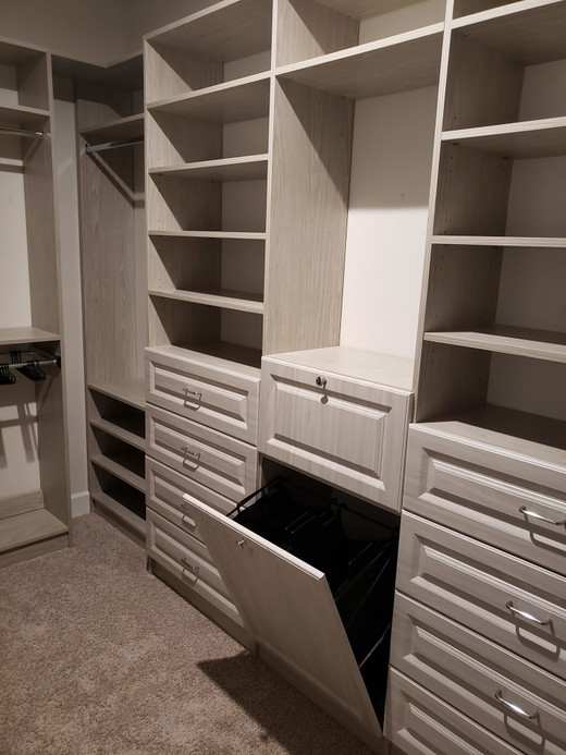 Walk In Closet (2).jpeg