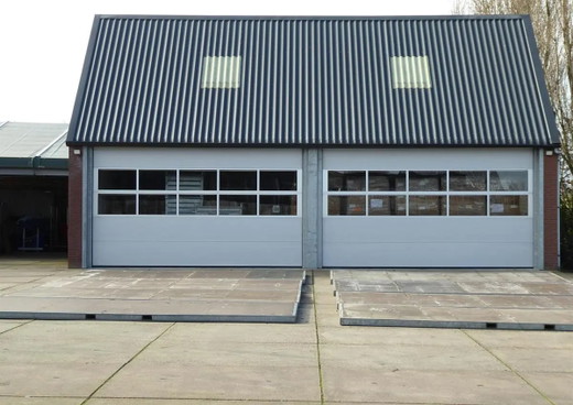 imgi_1_stock-metal-building.jpeg