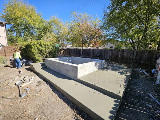 pool and pool deck7.jpg