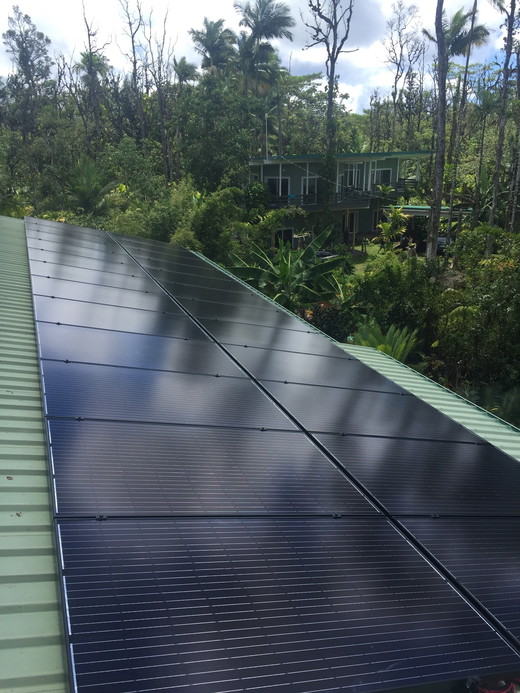 residential solar installation in big island hawaii.jpg